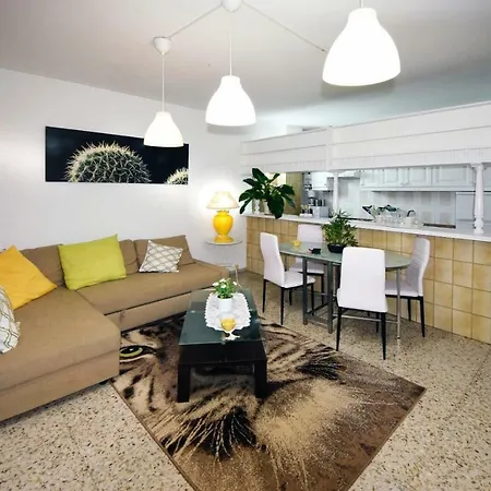 Διαμέρισμα Sea View Apartment, Terrace. Beach At 200 Mtm